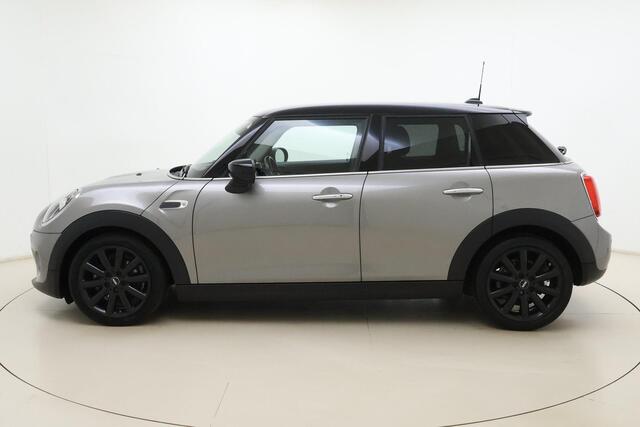 Mini COOPER 5-Deurs 1.5 60 Years Edition Automaat | Navigatie | Climate control | Parkeersensoren |5 Deurs | Lichtmetalen velgen black | Keyless