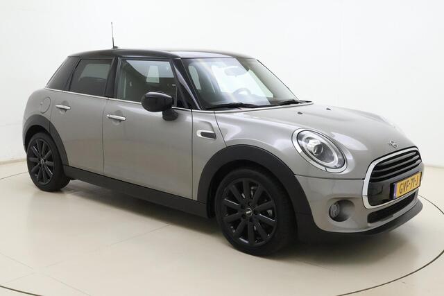 Mini COOPER 5-Deurs 1.5 60 Years Edition Automaat | Navigatie | Climate control | Parkeersensoren |5 Deurs | Lichtmetalen velgen black | Keyless