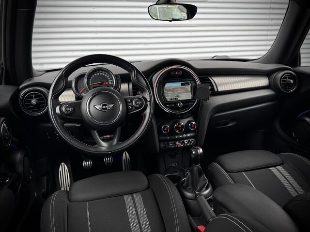 Mini COOPER 1.5 | Panoramadak | LED | Cruise | PDC | NL Auto |