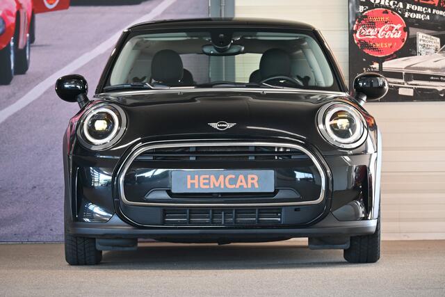 Mini COOPER 3-Deurs 1.5 Essential Facelift model / Automaat