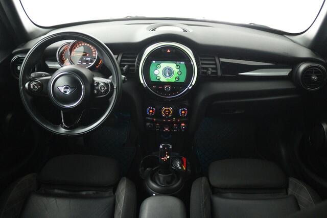 Mini COOPER 5-Deurs 1.5 Chili (NAVIGATIE, CRUISE CONTROL, PARKEERSENSOREN, CARPLAY)