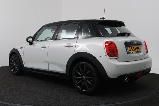 Mini COOPER 5-Deurs 1.5 Chili (NAVIGATIE, CRUISE CONTROL, PARKEERSENSOREN, CARPLAY)