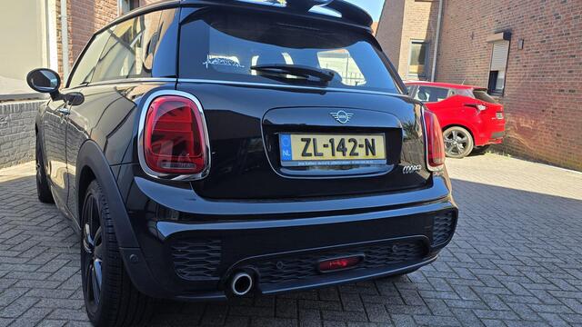 Mini COOPER 3-Deurs 1.5 Salt JCW John Cooper Works Navi, Led, Cruise, Pdc, Sport Pakket