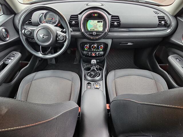 Mini COOPER CLUBMAN Mini 1.5 Pepper Business Plus NAVIGATIE|XENON LED|CRUISE CONTROL|KEYLESS GO&ENTRY|BLUE TOOTH|JOHN COOPER WORKS 18 INCH|DEALER ONDERHOUDEN|1e EIGENAAR Maandag tot Vrijdag geopend van 09.00 tot 20.00 uur en Zaterdag van 09.00 tot 18.00 uur