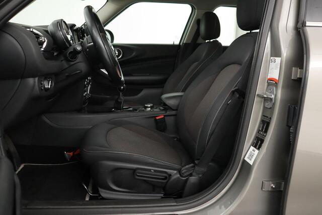 Mini COOPER CLUBMAN 1.5 Pepper | Navigatie | Cruise control | Keyless | PDC | Bluetooth | Climate control | Chrome Line