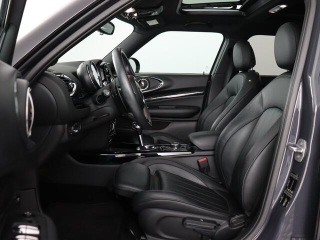 Mini COOPER CLUBMAN Mini 2.0 S Chili Serious Business (NL-Auto / Panodak / Leder / Led / Sportstoelen / Climate / Cruise / Navi)