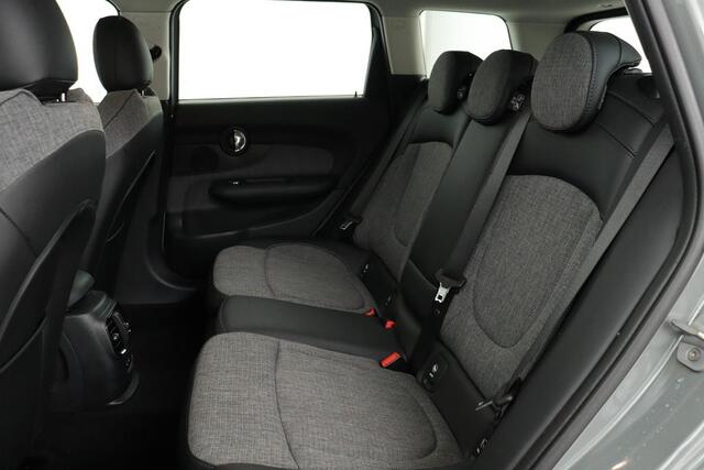 Mini COOPER CLUBMAN 1.5 Business | Full LED | Keyless | Navigatie | Climate control | Half leder | Bluetooth | PDC | Cruise control
