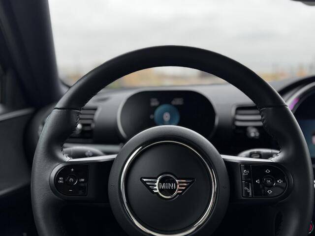 Mini COOPER CLUBMAN 1.5 Business Edition Keyless camera sportstoelen 18"