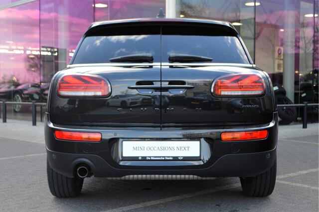 Mini COOPER CLUBMAN Classic Automaat / Achteruitrijcamera / Comfort Access / LED / Comfortstoelen / Navigatie / Stoelverwarming