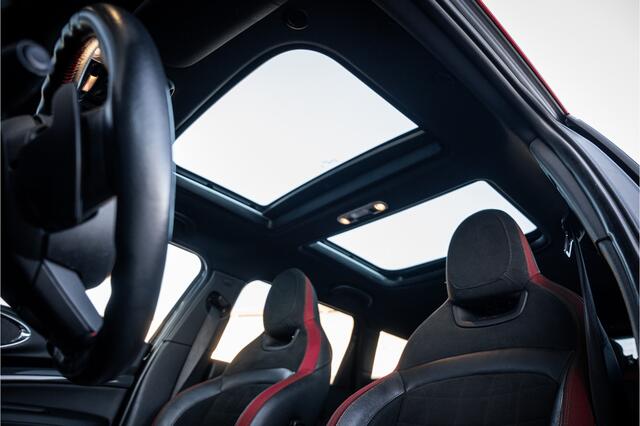Mini COOPER CLUBMAN Mini 2.0 John Works ALL4 Chili - JCW l Panorama | Akra. Tips H&K | HUD | Stoelverwarming