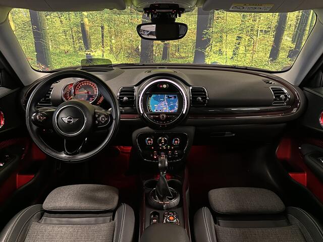 Mini COOPER CLUBMAN Mini 1.5 Chili Serious Business | Head-Up Display | Cruise Control | Parkeersensoren Achter | Bluetooth | Sfeerverlichting | Afn. Trekhaak | Isofix | Keyless