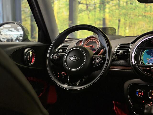 Mini COOPER CLUBMAN Mini 1.5 Chili Serious Business | Head-Up Display | Cruise Control | Parkeersensoren Achter | Bluetooth | Sfeerverlichting | Afn. Trekhaak | Isofix | Keyless