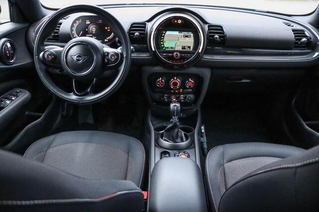 Mini COOPER CLUBMAN 1.5 Business 136pk | Navigatie | 17 inch