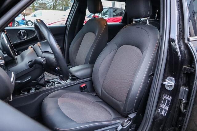 Mini COOPER CLUBMAN 1.5 Business 136pk | Navigatie | 17 inch