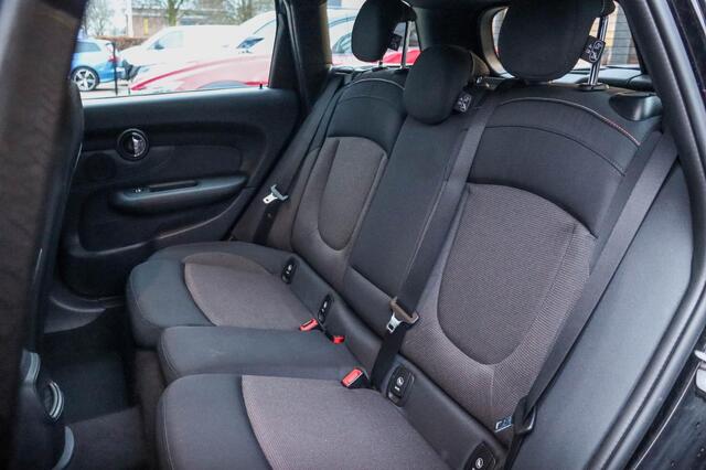 Mini COOPER CLUBMAN 1.5 Business 136pk | Navigatie | 17 inch
