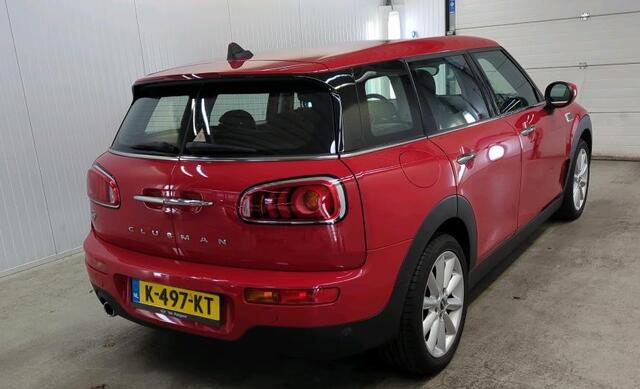 Mini COOPER CLUBMAN Mini 1.5 136 pk Business Edition Navigatie Plus DAB Clima + Cruise Control 17 Inch Velgen Carplay Parkeersensoren Alarm NL Auto