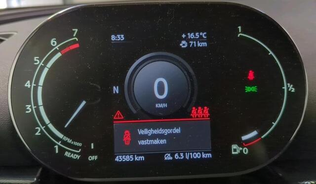 Mini COOPER CLUBMAN Mini 1.5 136 pk Business Edition Navigatie Plus DAB Clima + Cruise Control 17 Inch Velgen Carplay Parkeersensoren Alarm NL Auto