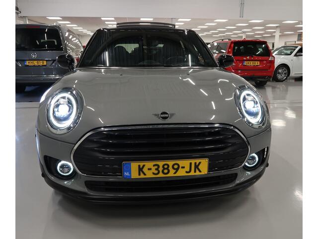 Mini COOPER CLUBMAN Mini 1.5 Chili Panoramadak Head-Up Digitaal Dashboard BTW Camera H&K Sportstoelen Leer NL-Auto NAP Navigatie Dealer onderhouden Extra getint glas