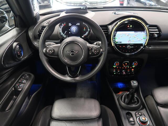 Mini COOPER CLUBMAN Mini 1.5 Chili Panoramadak Head-Up Digitaal Dashboard BTW Camera H&K Sportstoelen Leer NL-Auto NAP Navigatie Dealer onderhouden Extra getint glas