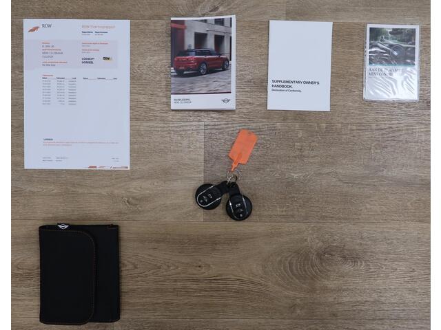 Mini COOPER CLUBMAN Mini 1.5 Chili Panoramadak Head-Up Digitaal Dashboard BTW Camera H&K Sportstoelen Leer NL-Auto NAP Navigatie Dealer onderhouden Extra getint glas