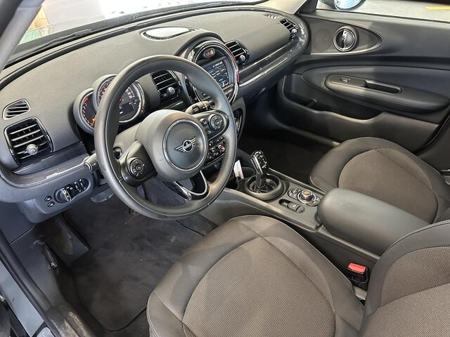 Mini COOPER CLUBMAN Mini 1.5 Business Edition AUTOMAAT | ELEKTRISCH SCHUIF/KANTELDAK | PARKEERSENSOREN VOOREN ACHTER | NAVIGATIE