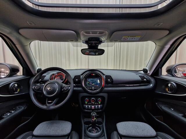 Mini COOPER CLUBMAN Mini 2.0 S Chili *Panoramadak* Harman/Kardon / Keyless / Camera / Stoelverwarming / Navigatie / ECC / 18'' LMV