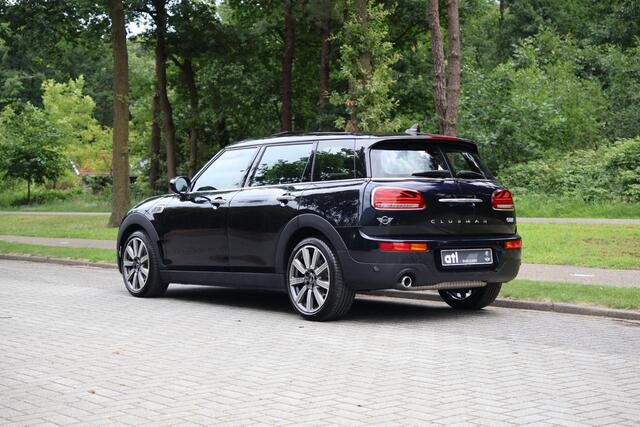 Mini COOPER CLUBMAN Mini 1.5 Chili Panorama dak, Navi, Carplay, Sportstoelen, LED, Keyless, Stoelverwarming, PDC, etc.