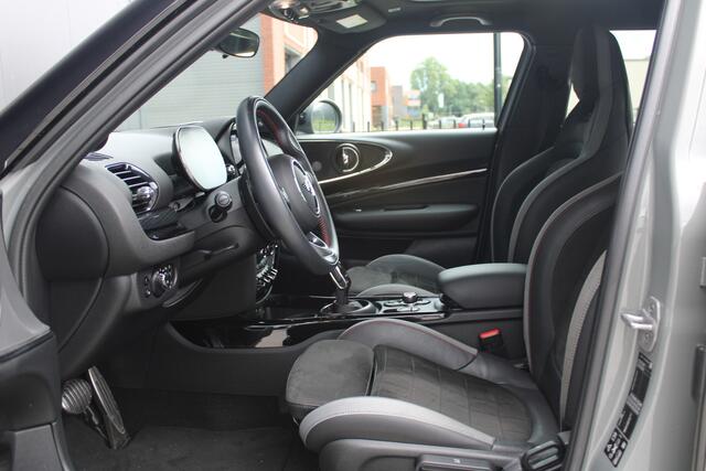 Mini COOPER CLUBMAN Mini 2.0 JCW ALL4 John Works - Pano - Navi - Camera - Stoelverwarming - LED - Rijklaar