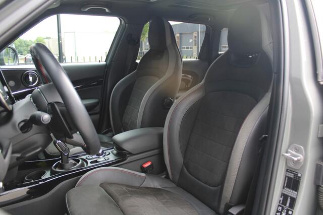 Mini COOPER CLUBMAN Mini 2.0 JCW ALL4 John Works - Pano - Navi - Camera - Stoelverwarming - LED - Rijklaar
