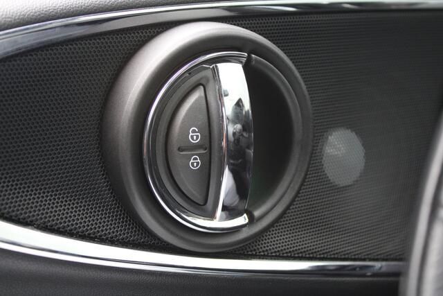 Mini COOPER CLUBMAN Mini 2.0 JCW ALL4 John Works - Pano - Navi - Camera - Stoelverwarming - LED - Rijklaar