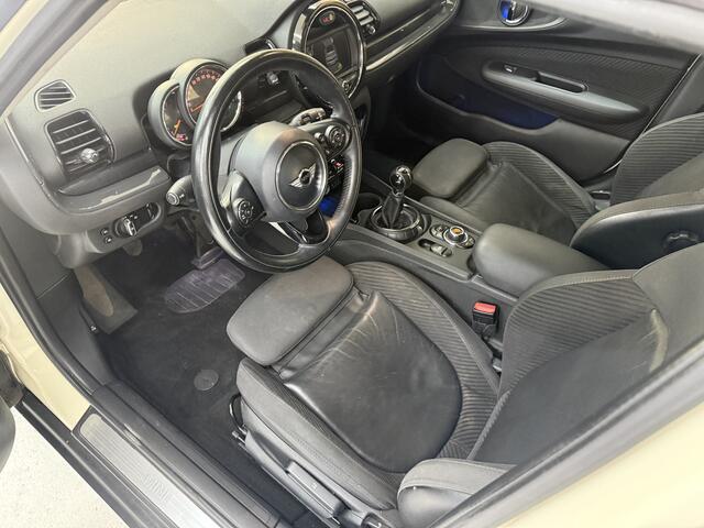 Mini COOPER CLUBMAN Mini 1.5 136Pk, 2016, 2de eigenaar, LED koplampen, Sportstoelen, Stoelverwarming, Climate control, Cruise control, Navigatie, Parkeersensoren, Bluetooth audio,
