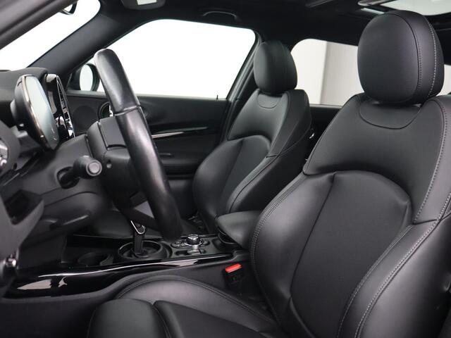 Mini COOPER CLUBMAN 2.0 S | 192pk | Panoramadak | Leder | Trekhaak | Carplay | Navigatie | Parkeerhulp | Full LED | Verwarmde voorruit | Getint glas