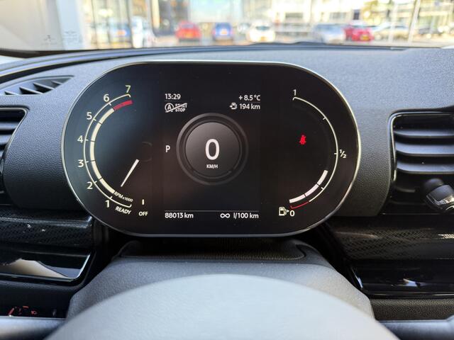 Mini COOPER CLUBMAN 1.5 Apple/Black Optic