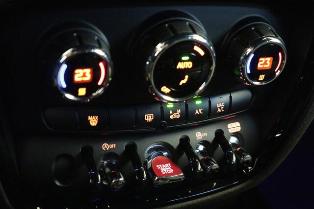 Mini COOPER CLUBMAN Mini 1.5 Business Edition Automaat | NAVI | CLIMA | PDC ACHTER | CRUISE | LMV |