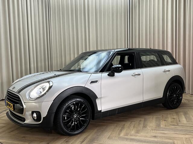 Mini COOPER CLUBMAN Mini 1.5 136PK / Sportstoelen + -verwarmd / LED / Two Tone Black / Cruise / Keyless / Navi / Org. NL + NAP