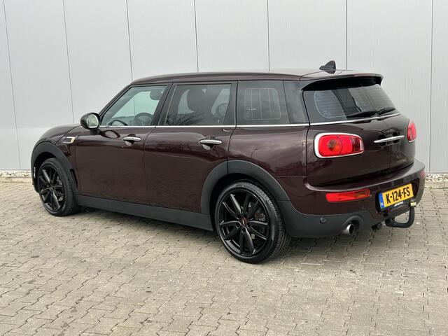 Mini COOPER CLUBMAN Mini 1.5 Chili / Navigatie / Trekhaak 1300 KG Trekgewicht / Cruise Control / Airco Automatisch / Stoelverwarming Voorzijde /