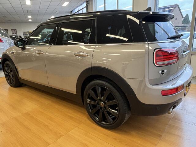 Mini COOPER CLUBMAN Mini 1.5 - ZWART LEER - CARPLAY - STOELVERWARMING