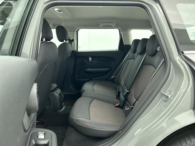 Mini COOPER CLUBMAN Mini 2.0D 150PK Business Edition / Airco-ecc./ Stoelverwarming / Navigatie / Trekhaak / Dab / Pdc. A / Radio multimedia / Apk 04-2026