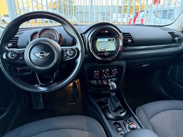 Mini COOPER CLUBMAN Mini 1.5 Automaat..! Salt Serious Business Navigatie, LED verl, Parkeersens, 65.000 KM..!!