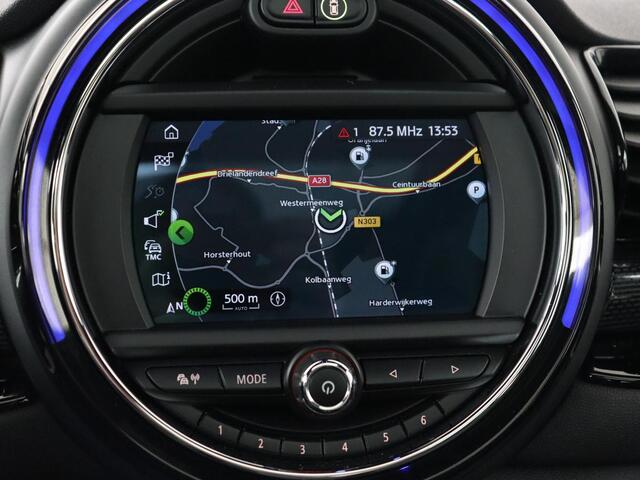 Mini COOPER CLUBMAN 1.5 Chili | Panoramadak | Leder | Stoelverwarming | Navigatie | Climate control | Cruise control | Full LED