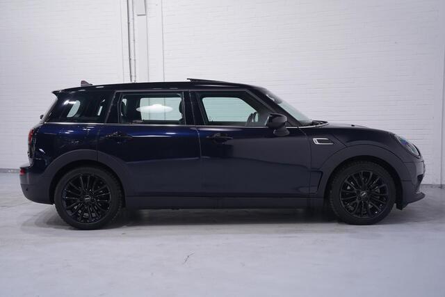 Mini COOPER CLUBMAN Mini 2.0 D Business Edition 1e eigen. NAP lederen bekleding DAB-ontvangst aplle-carplay Panodak sportstoelen stoelverwarming comfort-pack verwarmde-voorruit key-less entry and startled-verlichting bleutooth cruise-controle climate-controle 17"-lmv