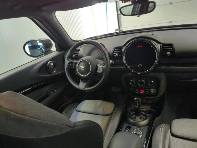 Mini COOPER CLUBMAN Business Edition | 18" | Alarm | Privacy Glass | Navigatie