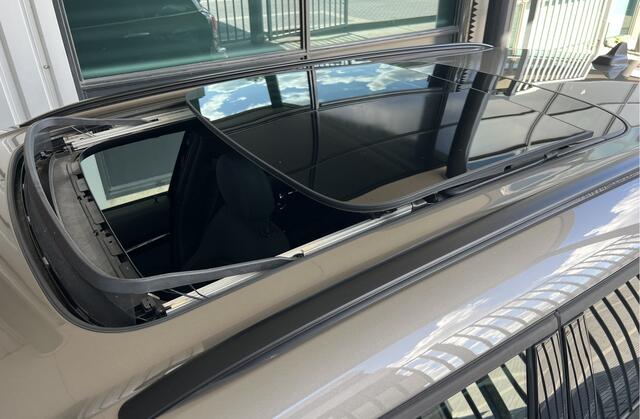 Mini COOPER CLUBMAN Mini 1.5 Chili | AUTOMAAT | SCHUIF/KANTELDAK | CARPLAY/ANDROID | NAVI | CRUISE CONTROL | PDC | CLIMATE CONTROL | LMV 18'' | STOELVERWARMING | KEYLESS | LED | BLUETOOTH | ALL-SEASON BANDEN