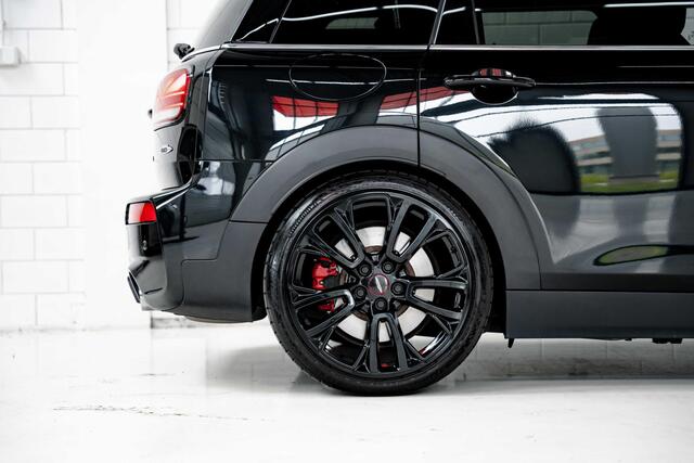 Mini COOPER CLUBMAN 2.0 JCW ALL4 John Works John Cooper Works | Karman Kardon | Carbon exterieur