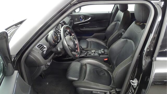 Mini COOPER CLUBMAN Mini 1.5 Business Edition: optie Apple carplay, stoelverw, leder bekleding, TRC, navy, botswaarsch, personen waarsch, HUD, verkeersbord herk, keyless entry, privacyglas Harman Cardon alarm certyf