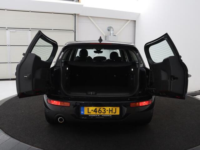 Mini COOPER CLUBMAN 1.5 Business Edition | Automaat | Stoelverwarming | Carplay | Sportstoelen | Half leder | Full LED | Navigatie | Parkeerhulp | Climate control | Cruise control | Origineel NL