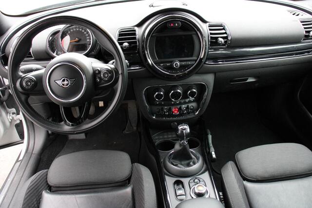Mini COOPER CLUBMAN 1.5 Business Edition 54DKM, LED, NAVI, CLIMA, KEYLESS