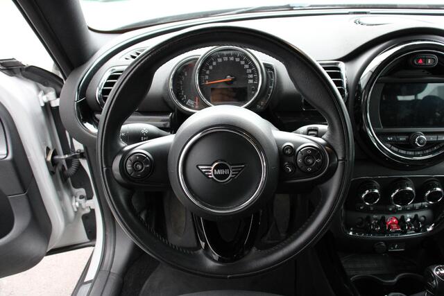 Mini COOPER CLUBMAN 1.5 Business Edition 54DKM, LED, NAVI, CLIMA, KEYLESS
