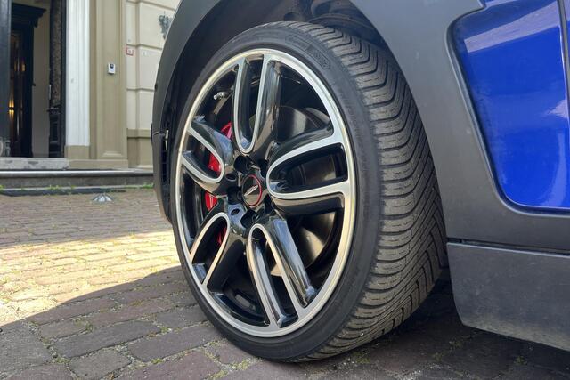 Mini COOPER CLUBMAN 2.0 John Works ALL4 Chili PANO | H&K | ADAPTIVE | HUD | 19-INCH | STARLICHT METALLIC