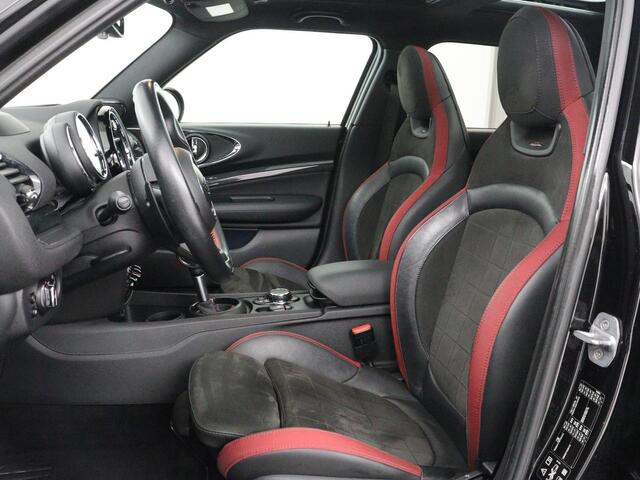Mini COOPER CLUBMAN 2.0 John Works ALL4 Chili Panoramadak | Head-up | Navigatie | Cruise control | Carplay | Climate control | Achteruitrij camera | Stoelverwarming | DAB radio